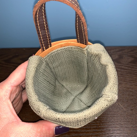 Longaberger Round Hanging Basket Dated 2001 - Picture 4 of 8